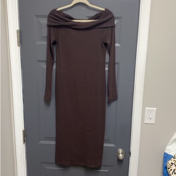 Universal Thread brown twist neck ribbed knit sweater dress size medium - Picture 3 of 5